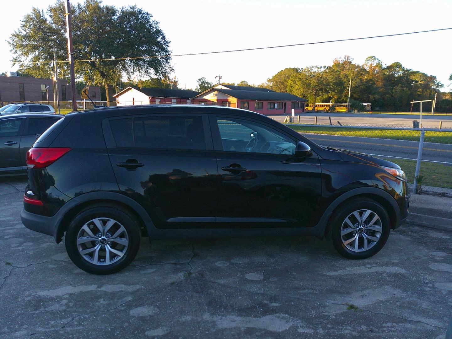 2016 BLACK KIA SPORTAGE EX; LX (KNDPB3AC6G7) , located at 10405 Abercorn Street, Savannah, GA, 31419, (912) 921-8965, 31.988262, -81.131760 - Photo#2